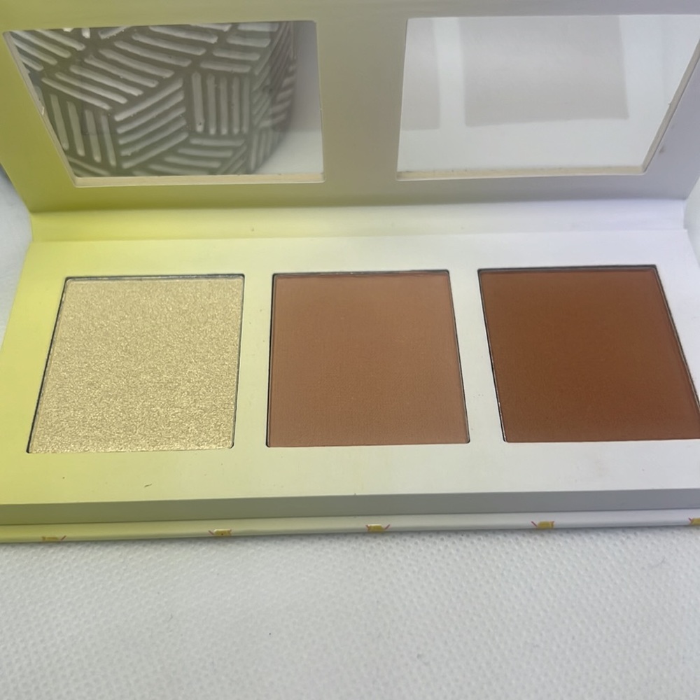 Beauty Bakerie Lemon Bar Face Palette (Bronzer, Contour, Highlighter)